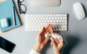 Read more about the article Cum plănuiesc Google, Facebook și alte companii întoarcerea la birou